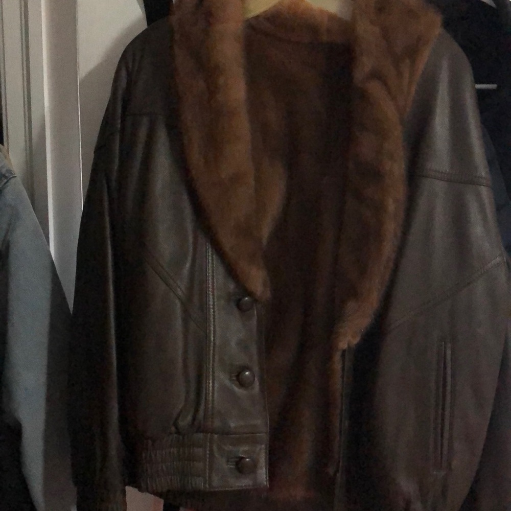 VINTAGE LEATHER JACKET